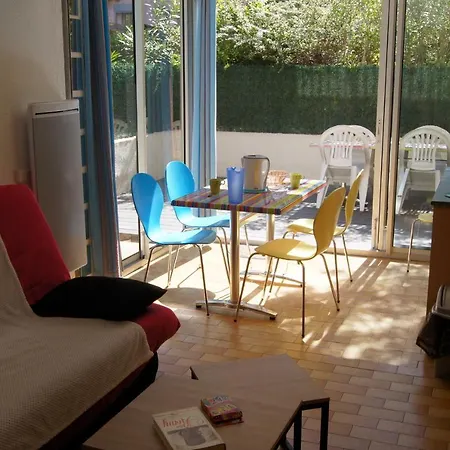 Lara 6 - Grand T2 Terrasse Loggia - Wc Indep - Parking - Quartier Calme Entre Centre-port Et Ile Des Loisirs Richelieu * Agde