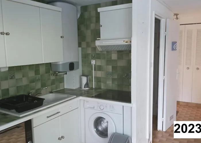 Appartement Les Locations De Lara Vi - T3 31m² Rez-de-jardin Terrasse 32m² Loggia Pkg