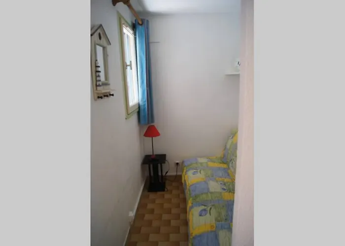 Lara 6 - Grand T2 Terrasse Loggia - Wc Indep - Parking - Quartier Calme Entre Centre-port Et Ile Des Loisirs Richelieu アパート