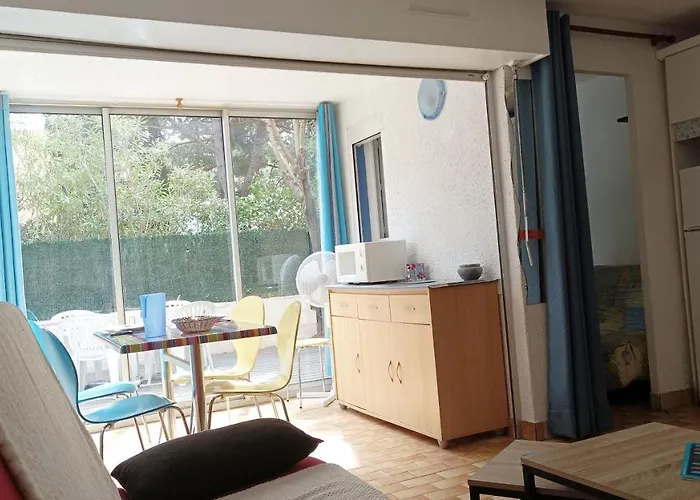 アパート Lara 6 - Grand T2 Terrasse Loggia - Wc Indep - Parking - Quartier Calme Entre Centre-port Et Ile Des Loisirs Richelieu アグド